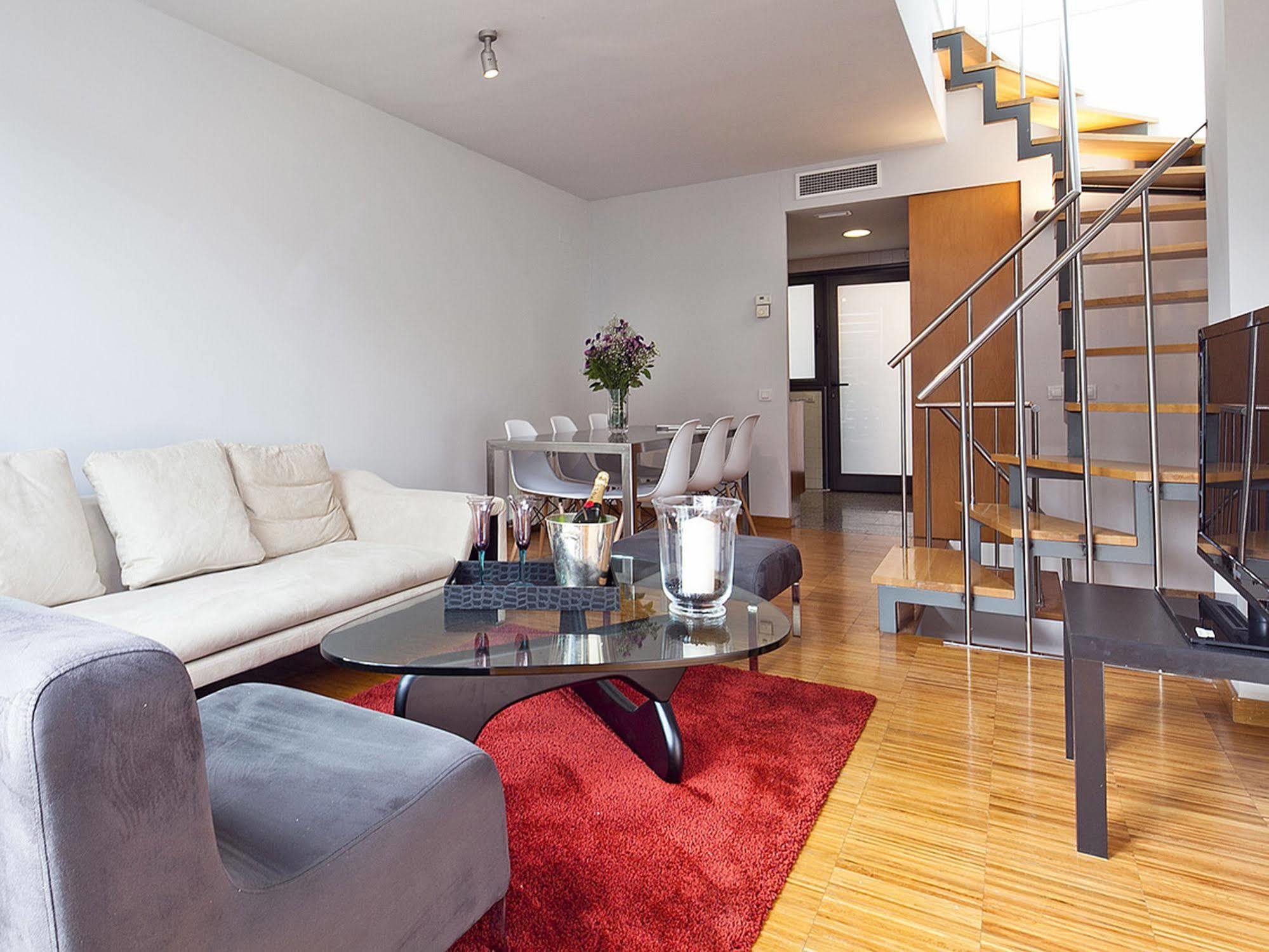 My Space Barcelona Park Gueell Apartments Extérieur photo