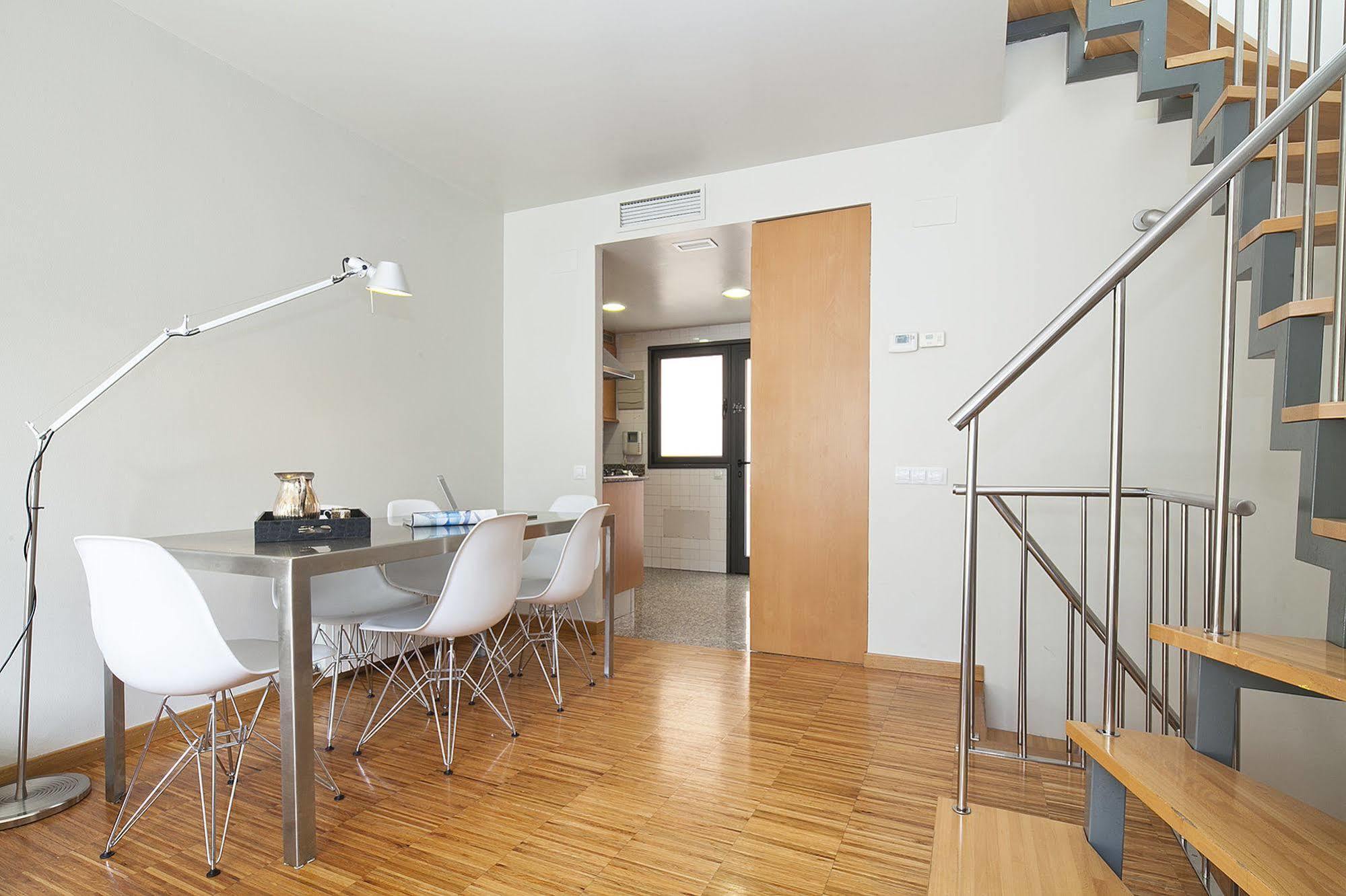 My Space Barcelona Park Gueell Apartments Extérieur photo